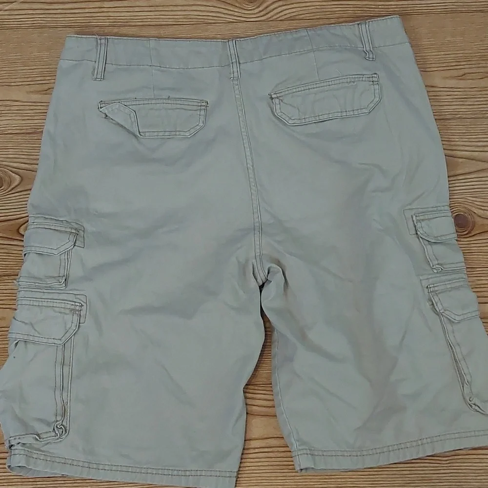 Mens Khaki Cargo Shorts size 36 - Picture 5 of 5